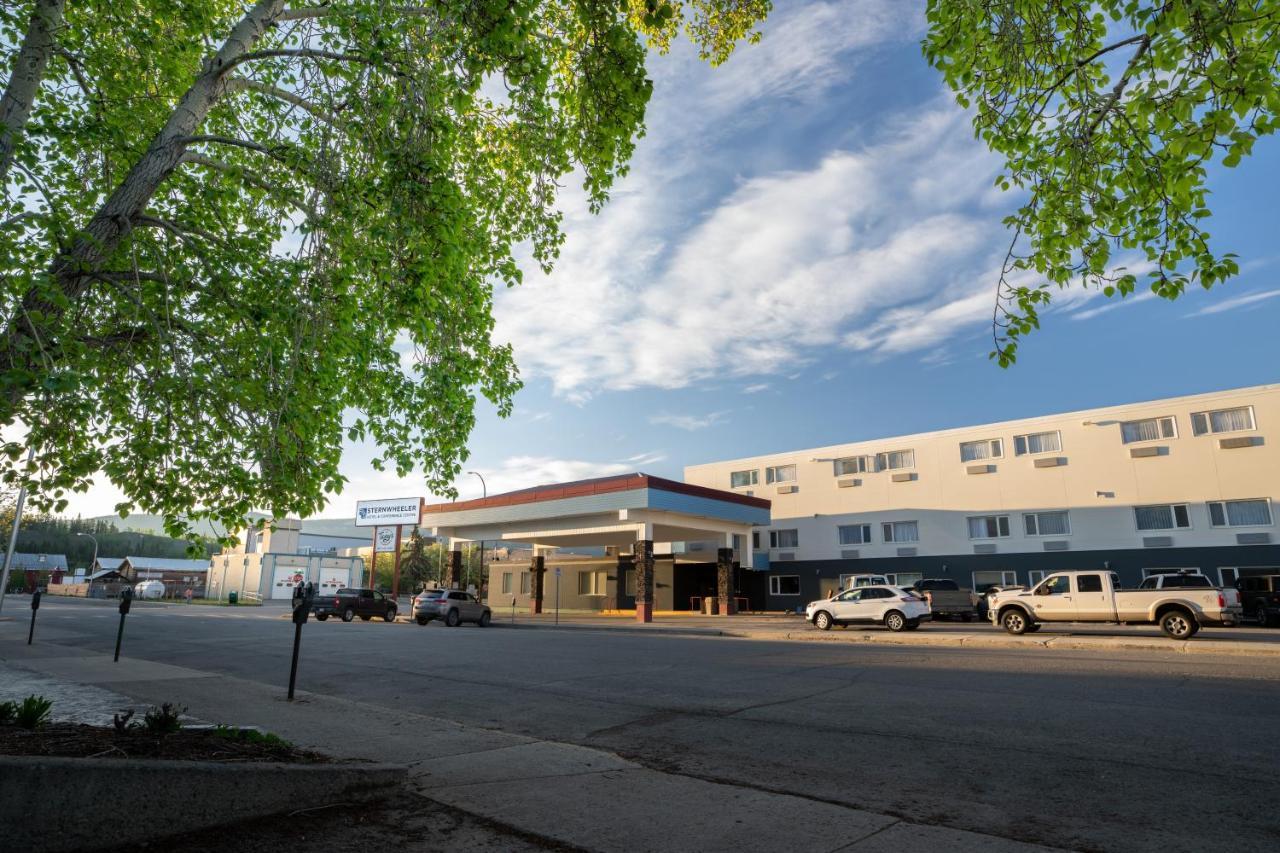 Sternwheeler Hotel And Conference Centre Whitehorse Exterior photo